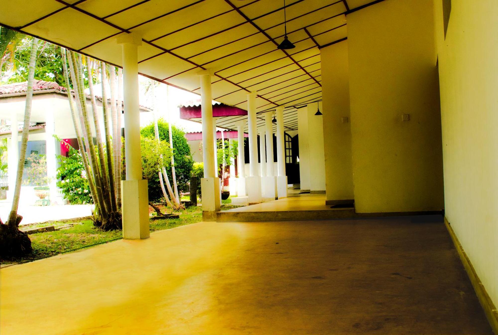 New Rest House Inn Mahiyanganaya Exterior photo